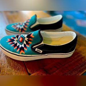 Vans slip on sneaker in southwest pattern. Worn twice- in super good condition.
